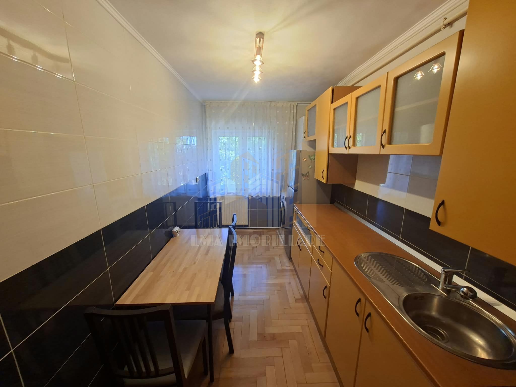 Apartament 3 camere central strada Matei Basarab Brasov — fotografia 7