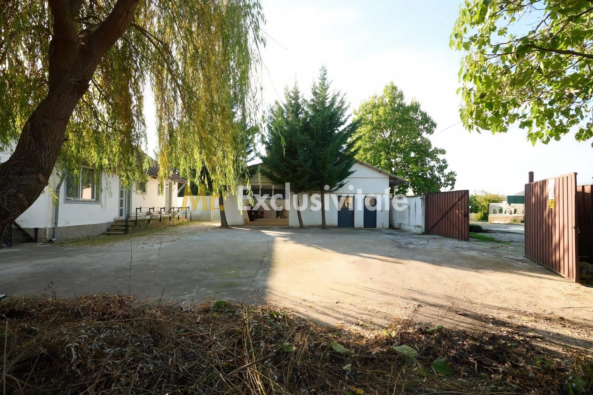 Casa de locuit + hala 136 mp in aceesi curte Maracineni Argeselu — fotografia 4