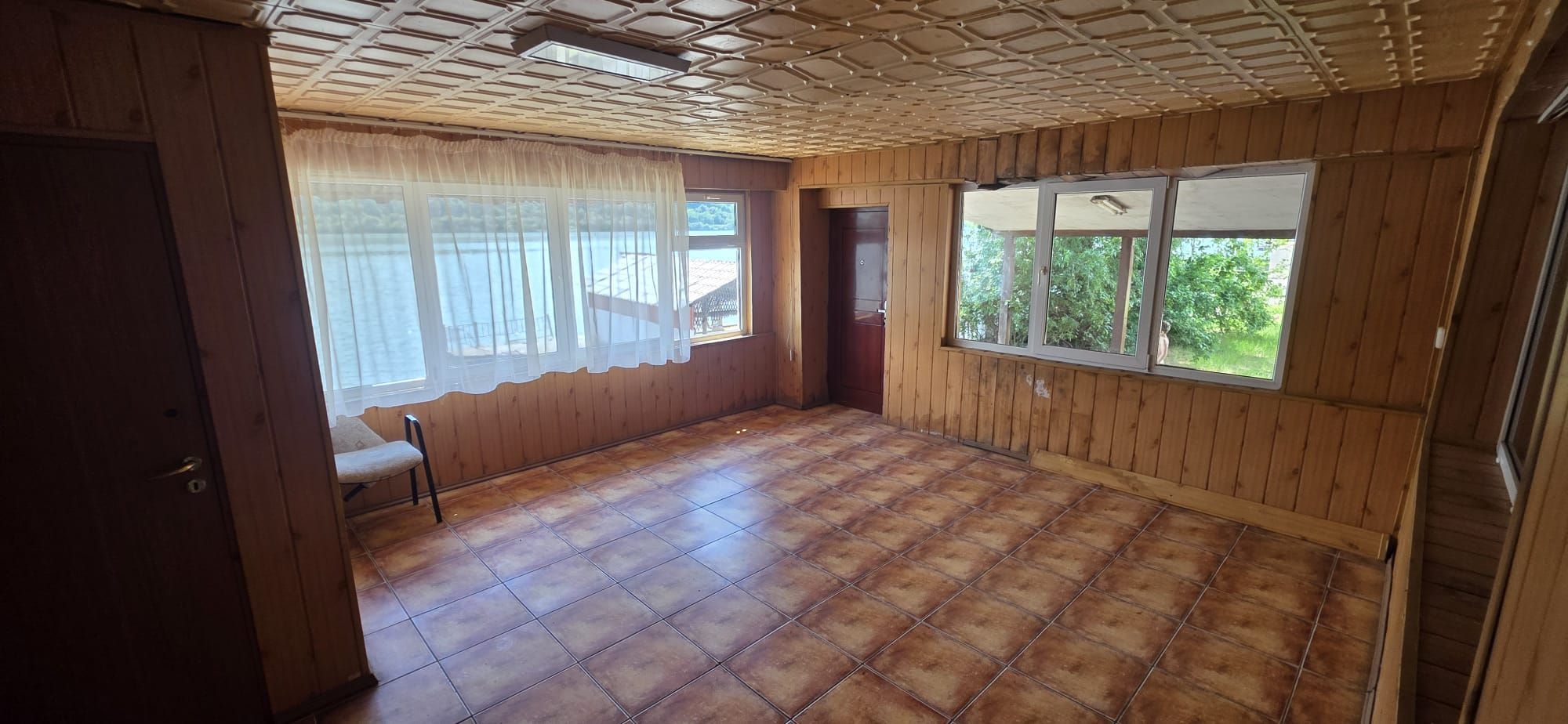 Pensiune cu acces direct la Dunare si teren de peste 6.000 mp, Berzasca — fotografia 9