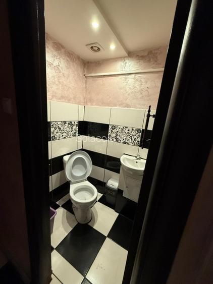 Ag BRASADAS închiriază spatiu comercial CENTRU ISTORIC. — fotografia 3