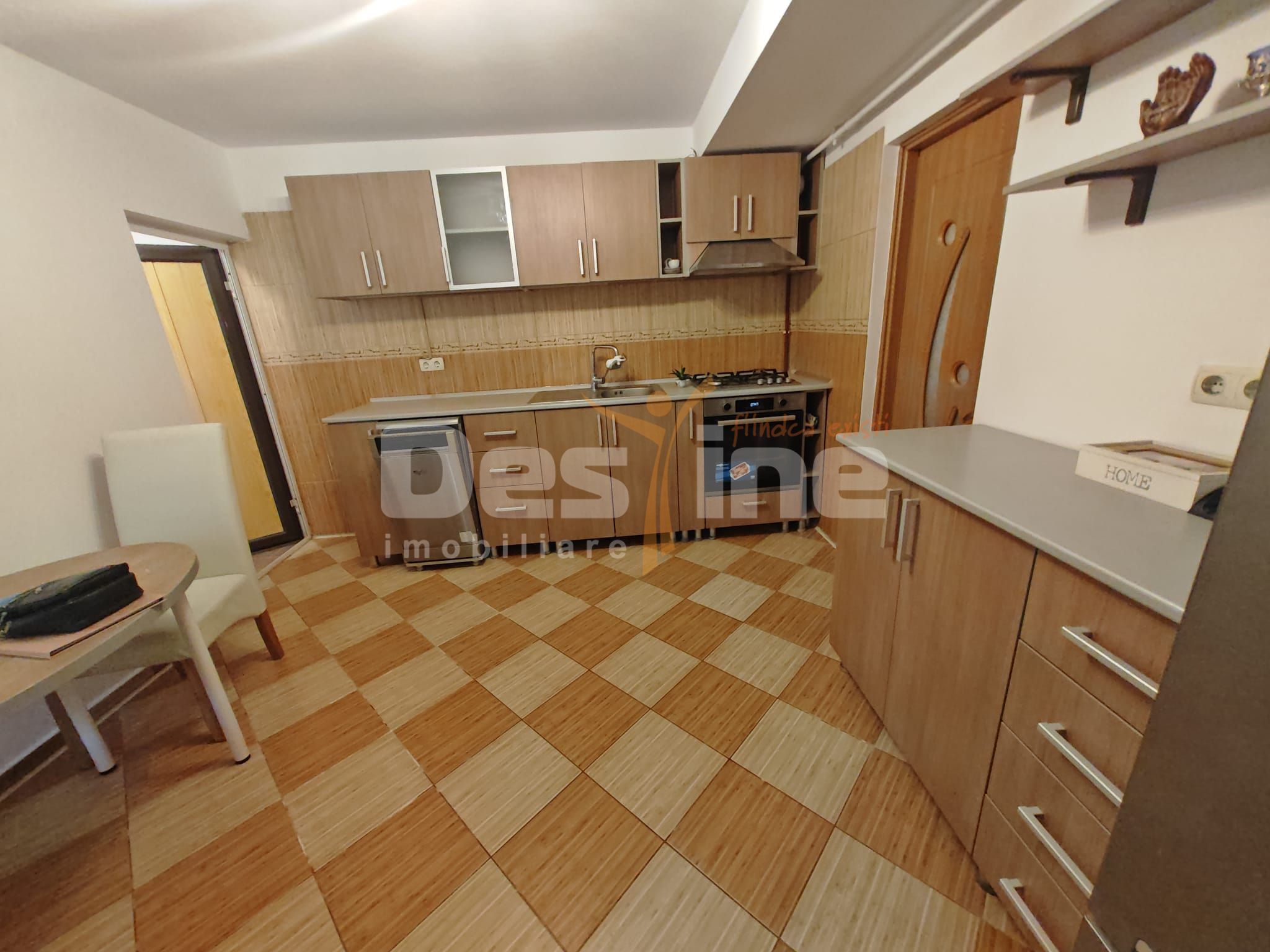 Casă spațioasă cu 7 camere, ideală pentru familie numeroasa — fotografia 25