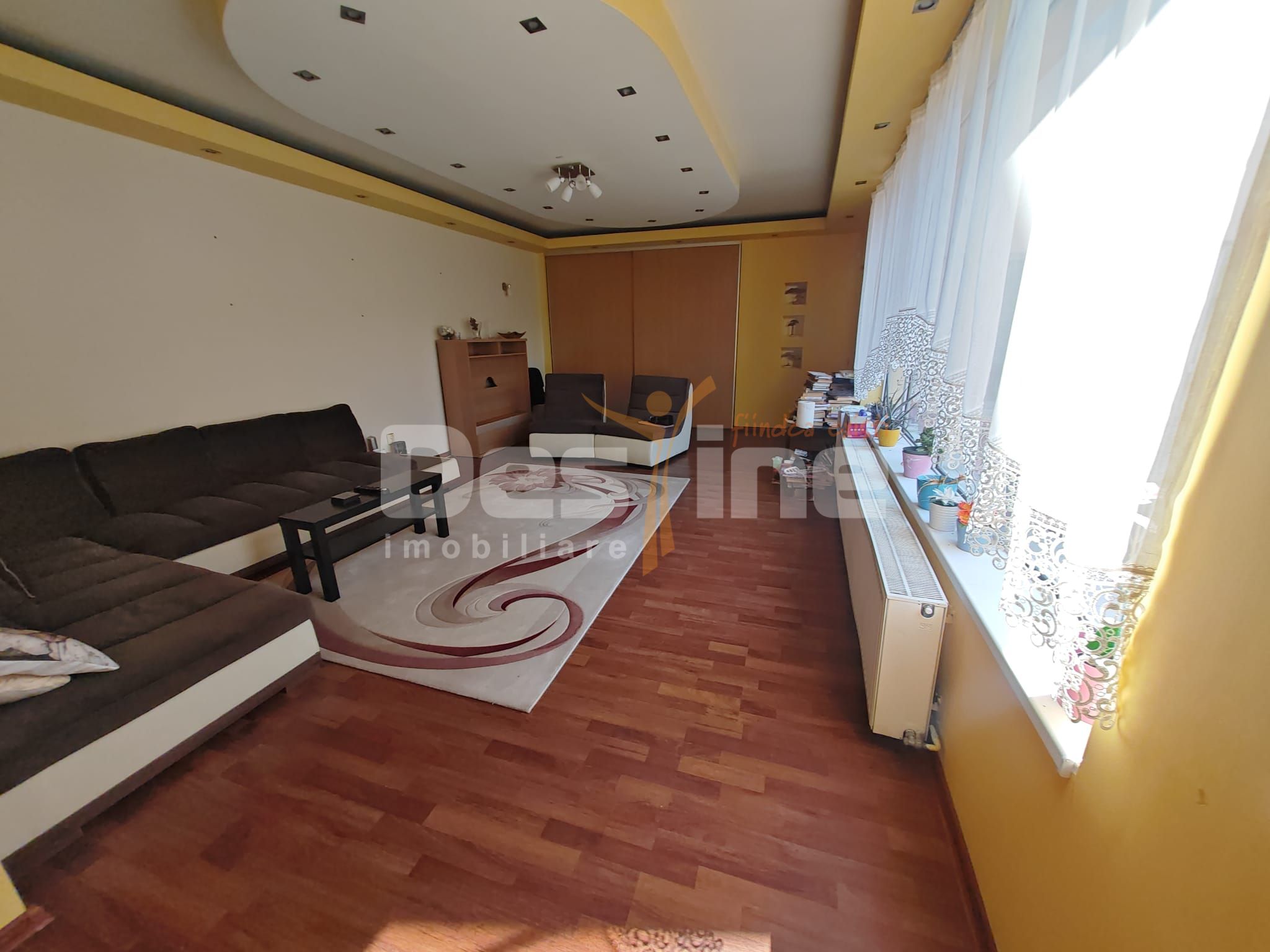 Casă spațioasă cu 7 camere, ideală pentru familie numeroasa — fotografia 6
