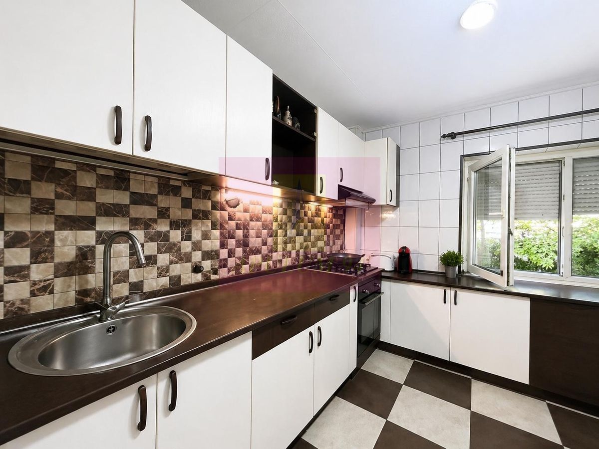 Vanzare apartament 2camere- zona Decebal — fotografia 6