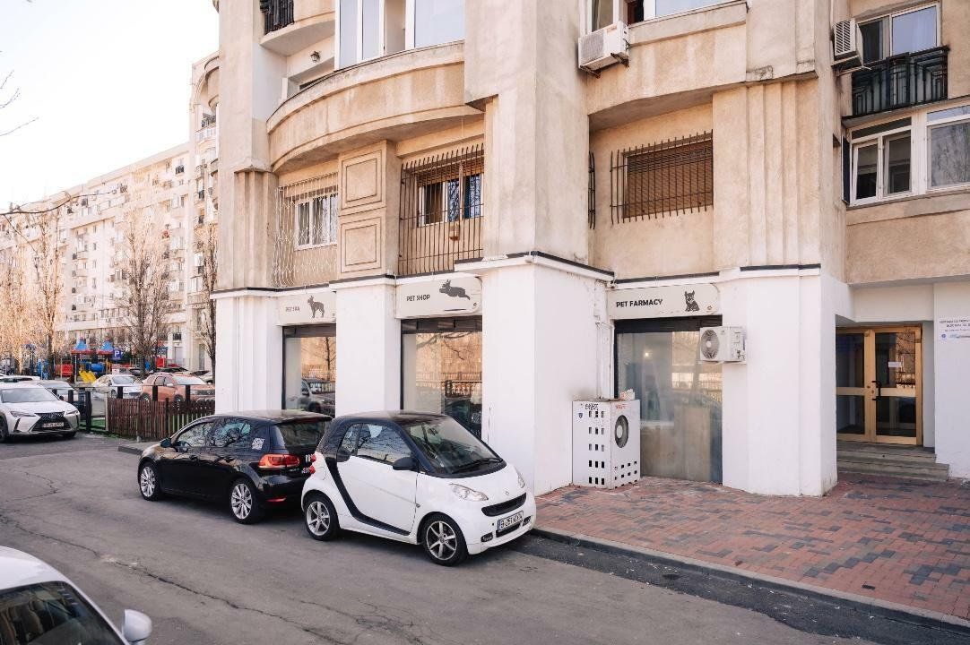 SPAŢIU VERSATIL DE VÂNZARE / ÎNCHIRIERE 211mp. Sect3. — fotografia 3