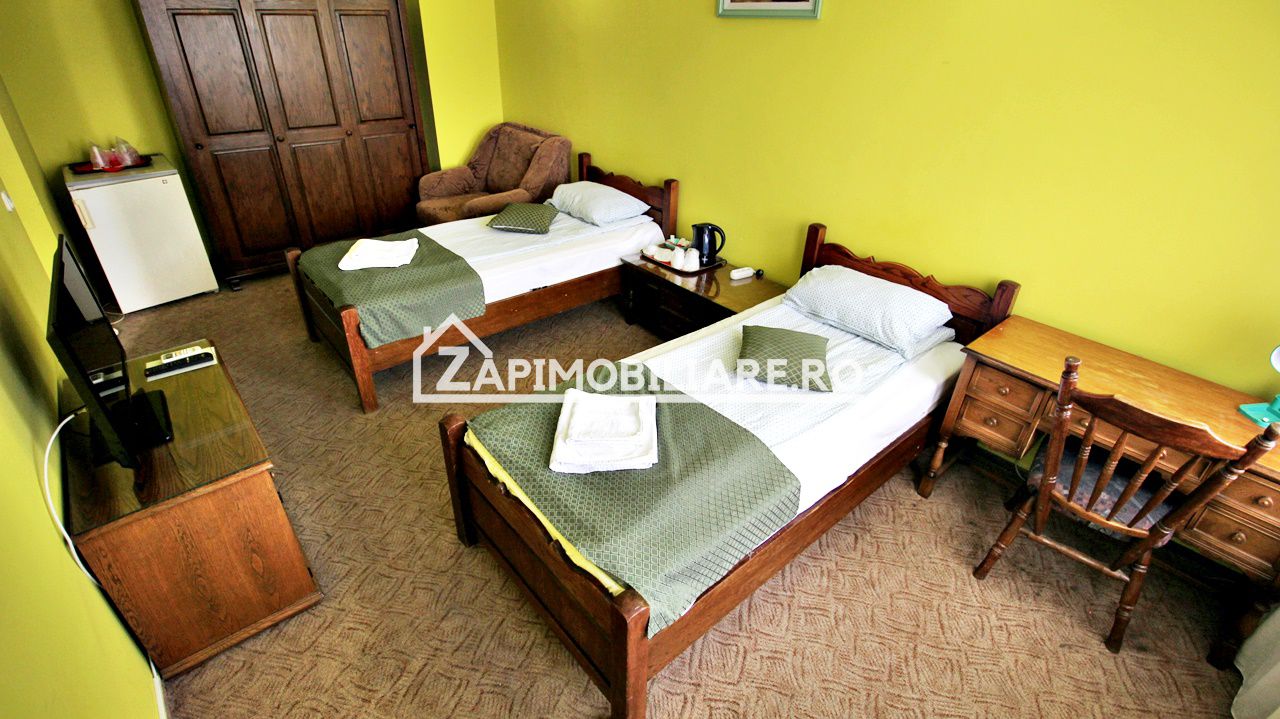 Pensiune aproape de centru,10 camere,13 băi,1 restaurant — fotografia 4