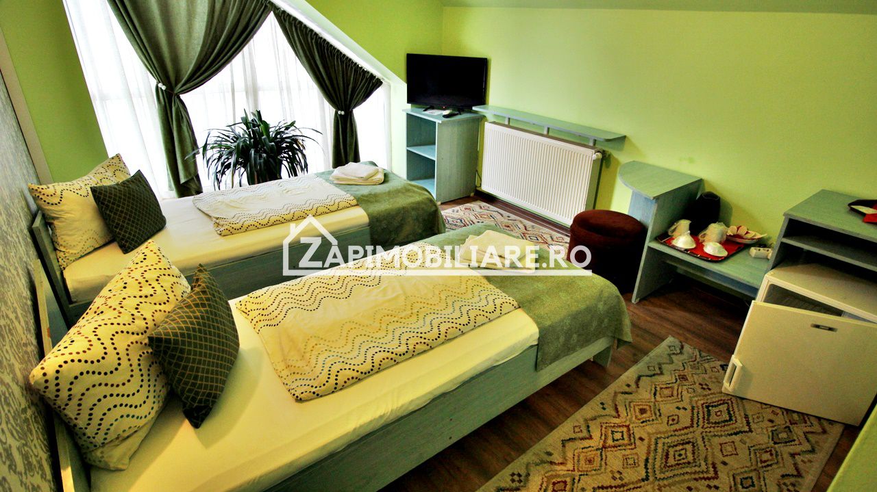 Pensiune aproape de centru,10 camere,13 băi,1 restaurant — fotografia 5