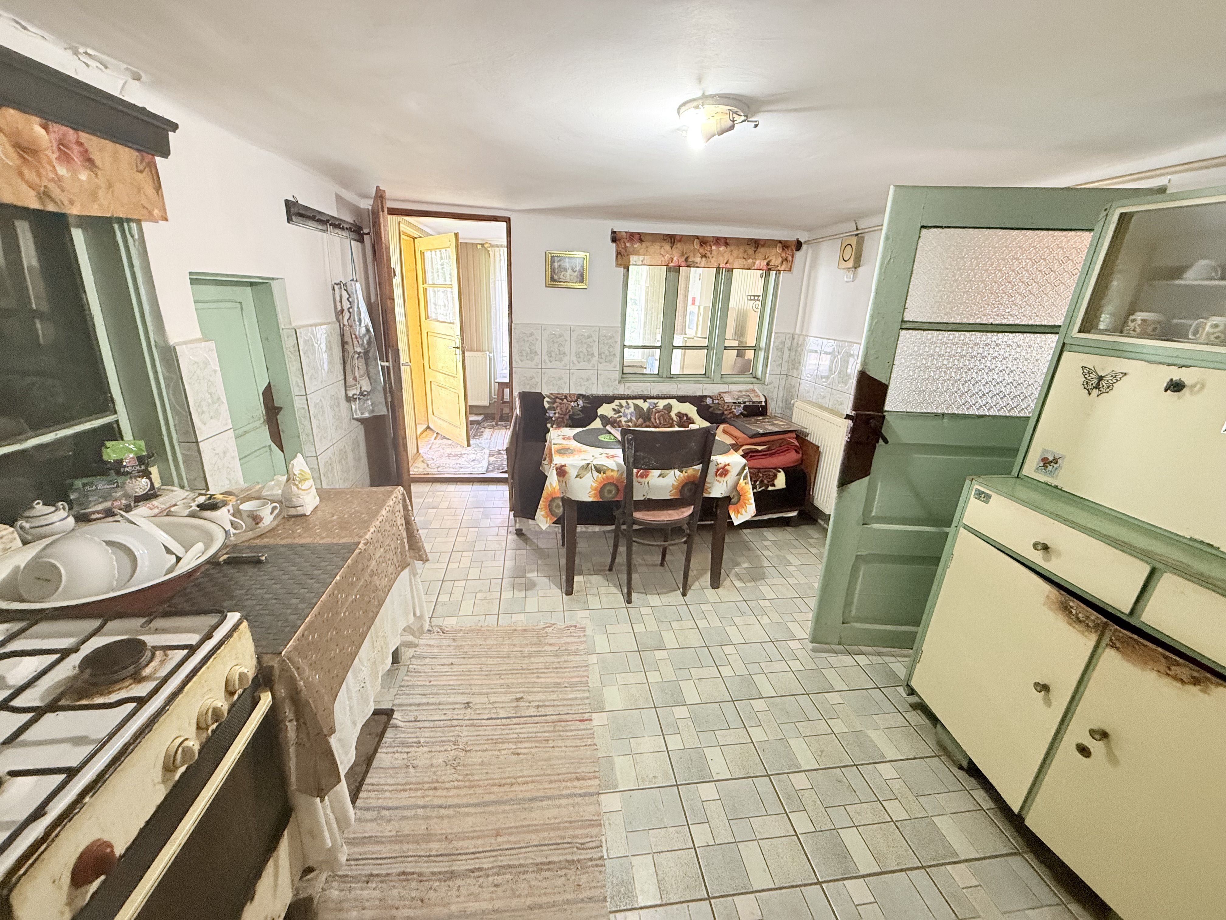 Casa interbelică cu arhitectură deosebită+Anexa și teren 1570 mp — fotografia 11