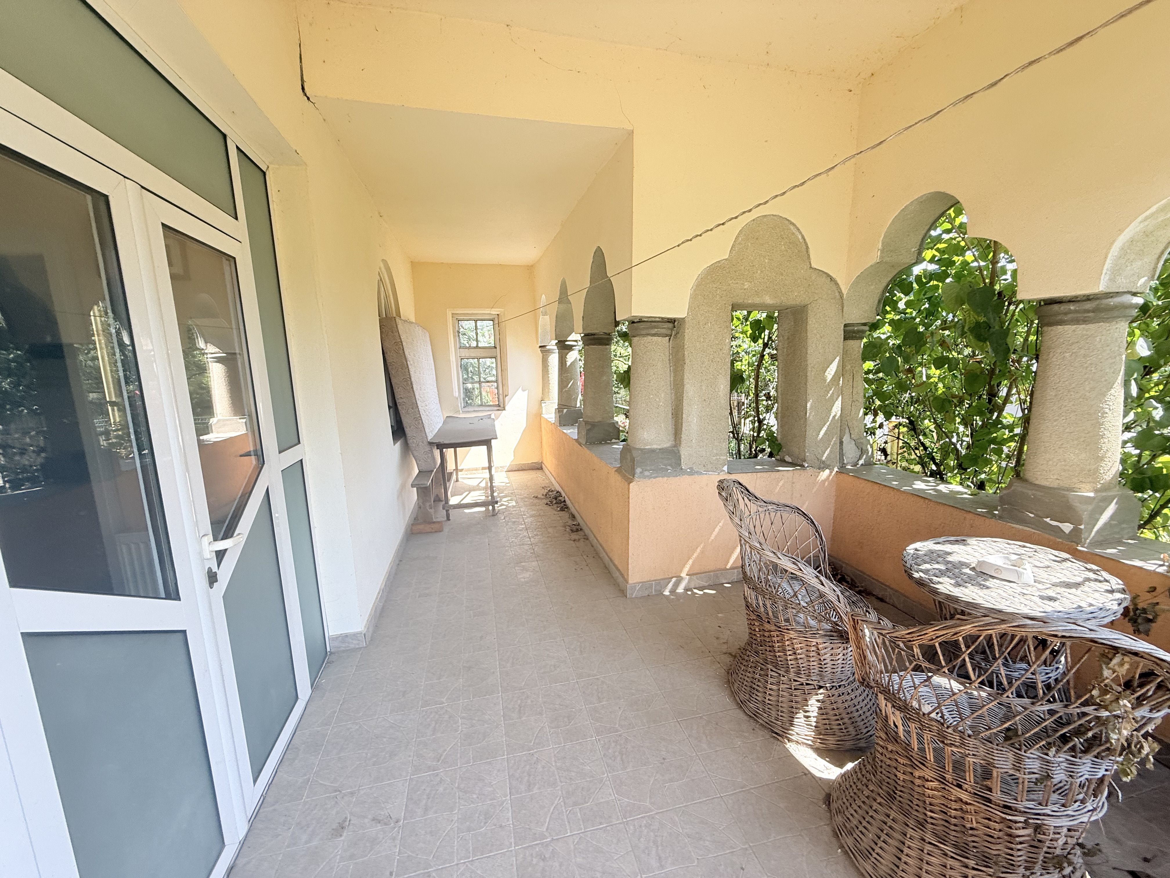 Casa interbelică cu arhitectură deosebită+Anexa și teren 1570 mp — fotografia 18