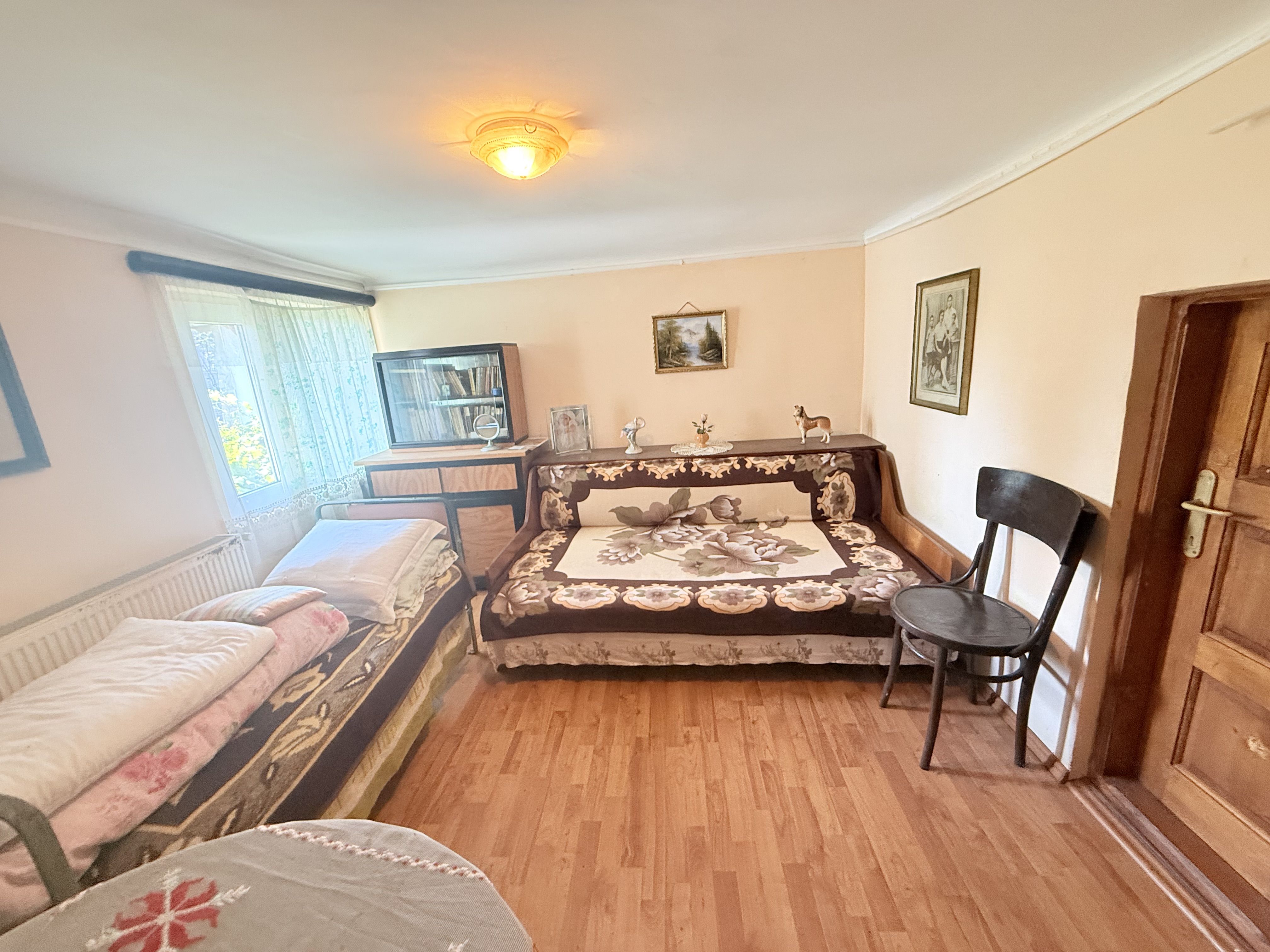 Casa interbelică cu arhitectură deosebită+Anexa și teren 1570 mp — fotografia 9