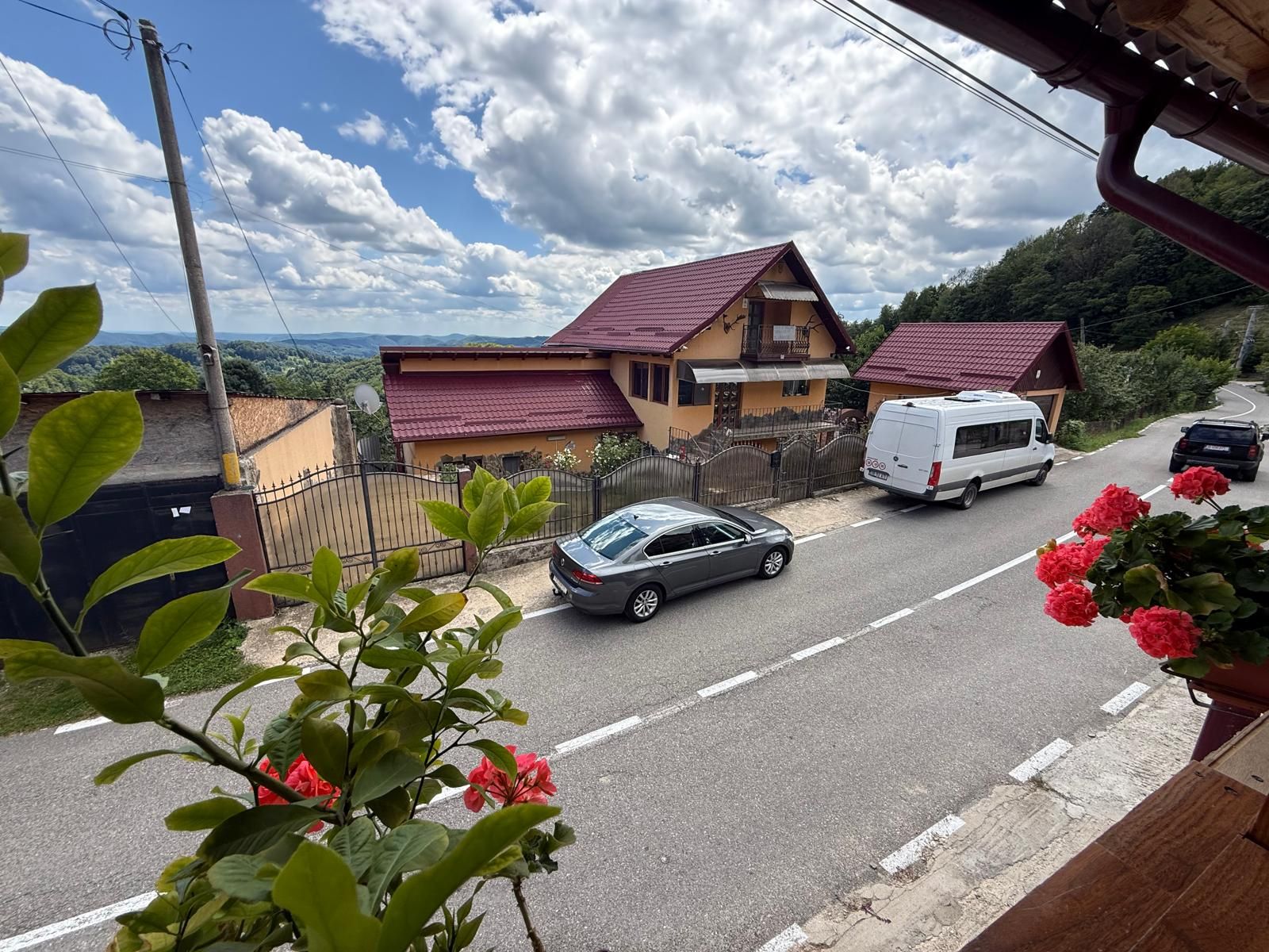 Vila S+P+1,+ garaj inchis + terasa si teren intravilan 6300 mp — fotografia 51