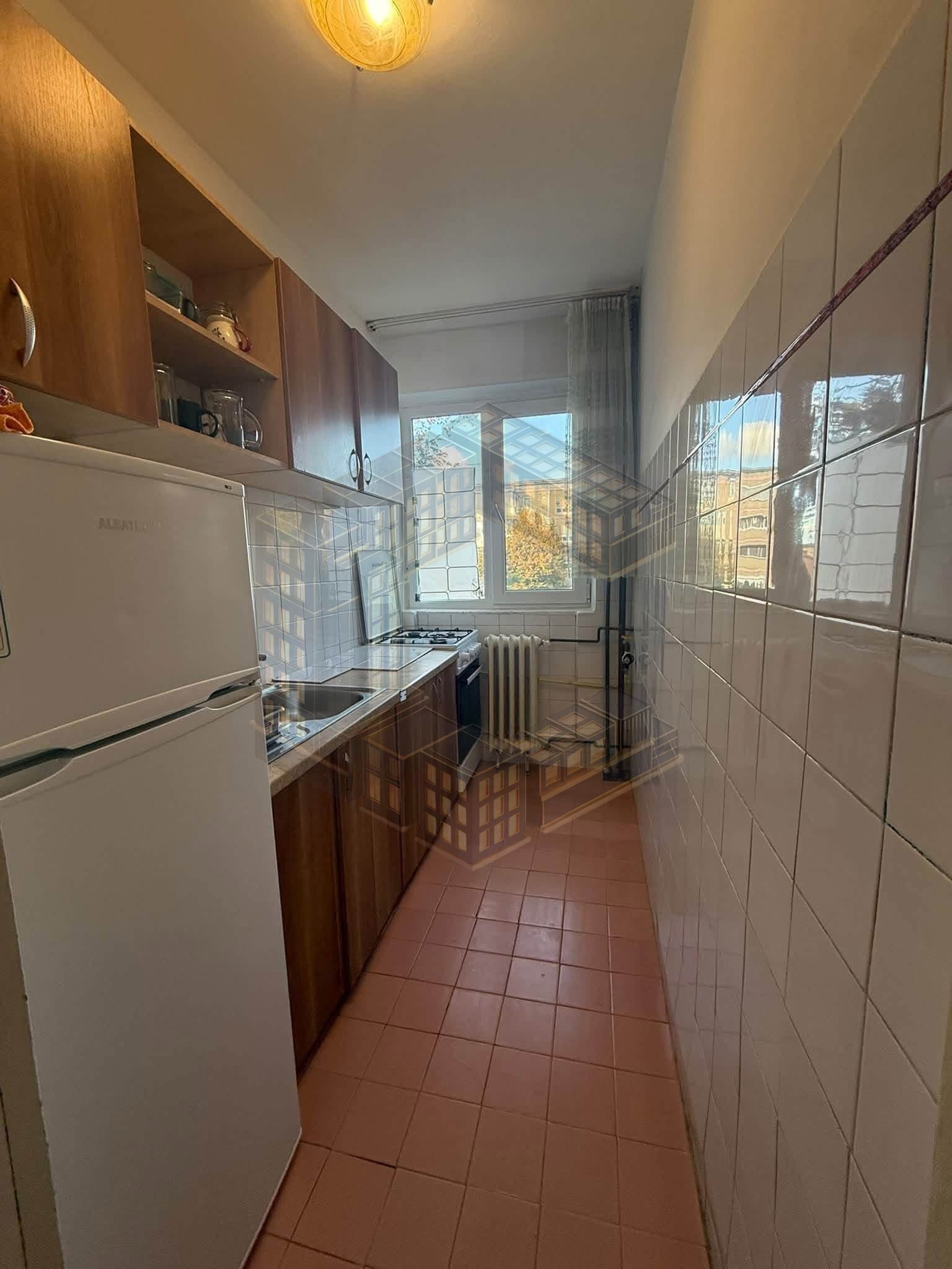 Apartament cu 2 camere, semidecomandat,etajul 2, zona Sagului — fotografia 6
