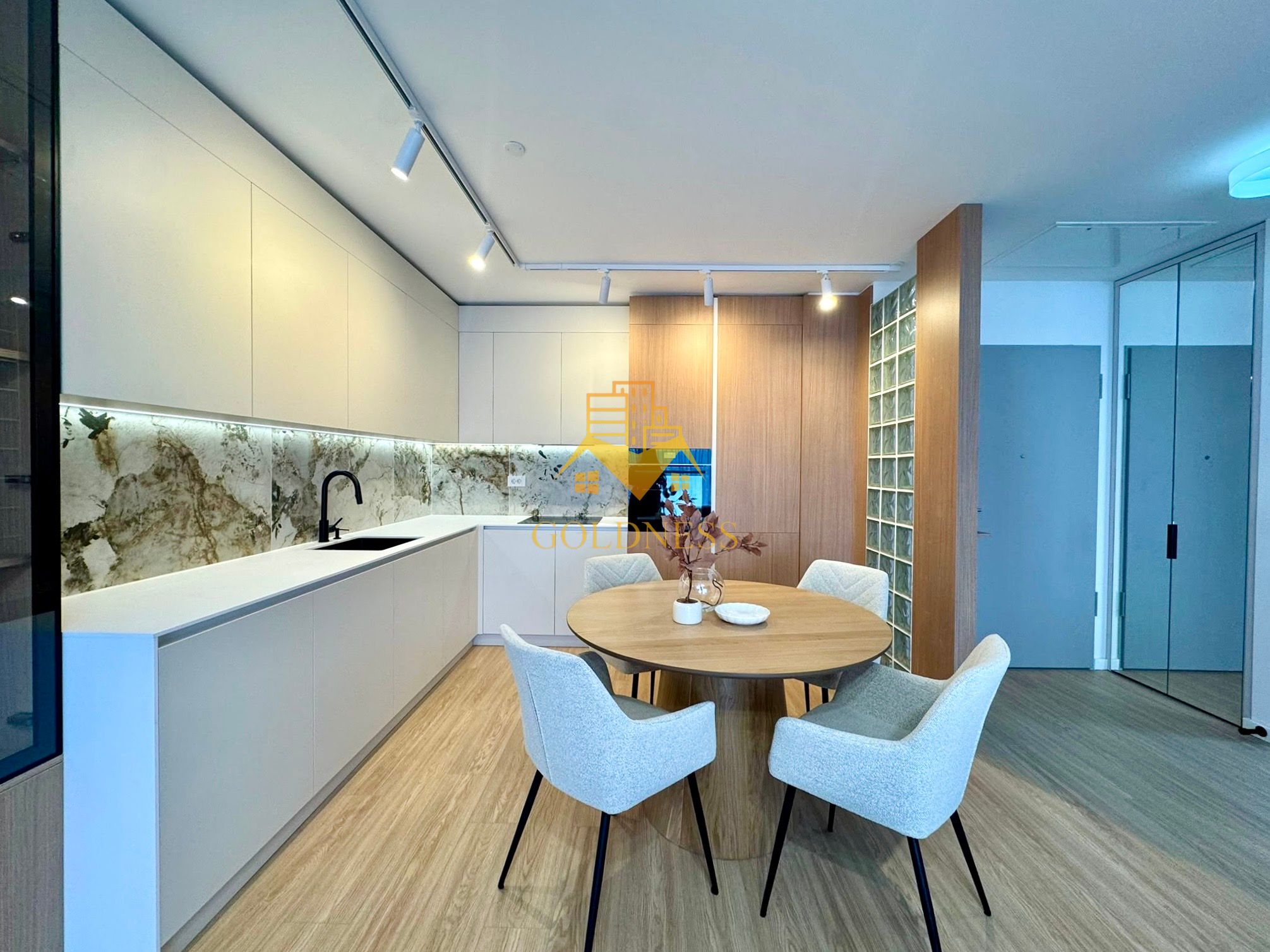 2 camere open space, Totul Nou, Complex ERA Hexagon, Dedeman, Horea — fotografia 4