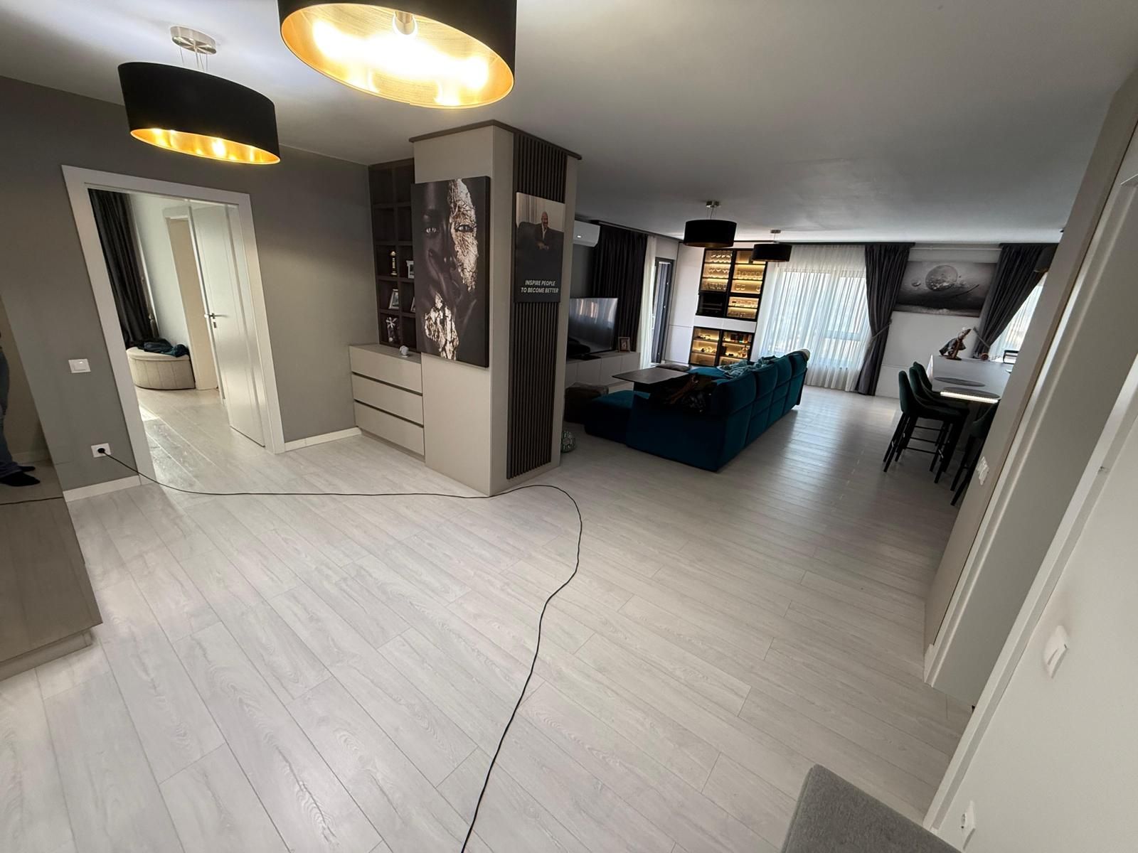 Apartament bloc NOU,4 camere,3 bai,2 terase,parcare privată