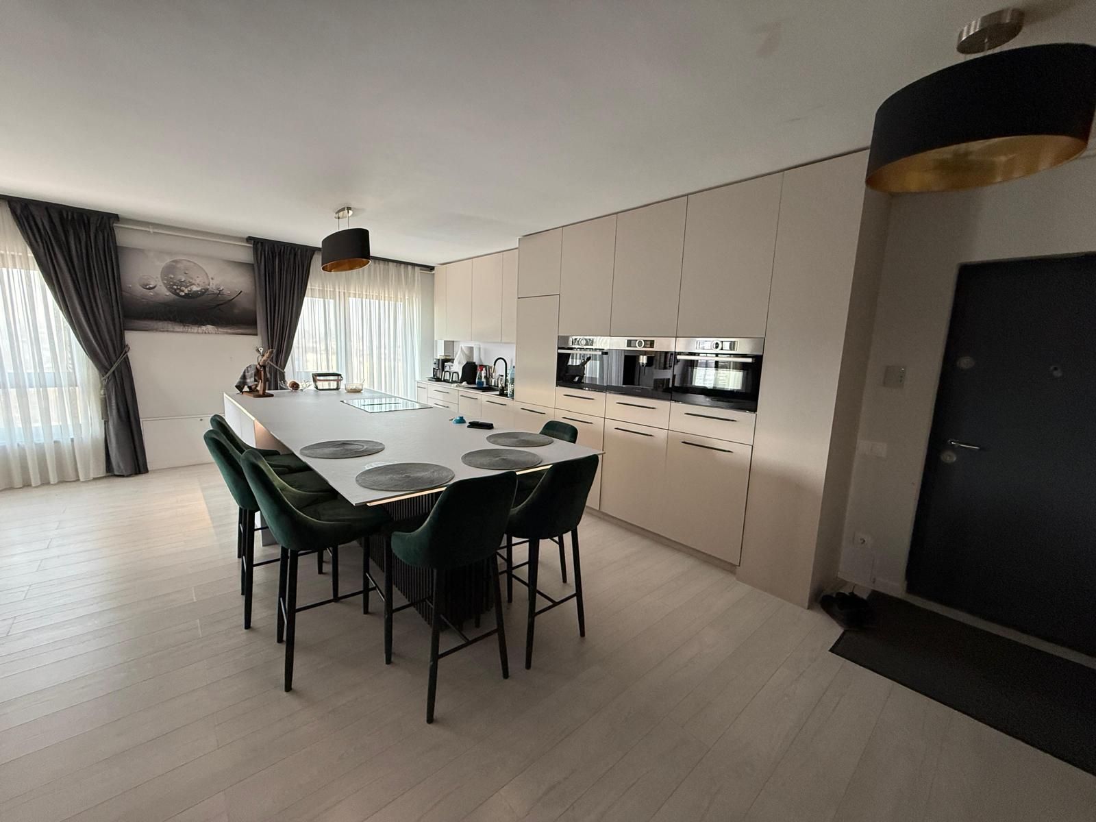 Apartament bloc NOU,4 camere,3 bai,2 terase,parcare privată — fotografia 11