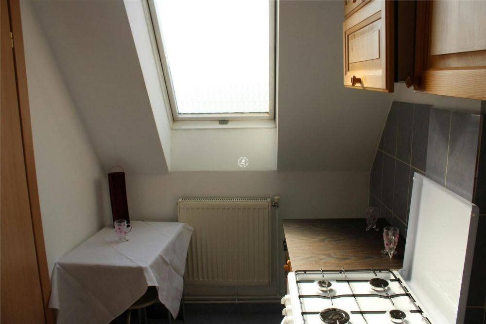 Garsoniera de inchiriat in zona Podul de Piatra - Gara - Mobiliata — fotografia 3