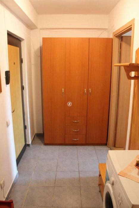 Garsoniera de inchiriat in zona Podul de Piatra - Gara - Mobiliata — fotografia 4