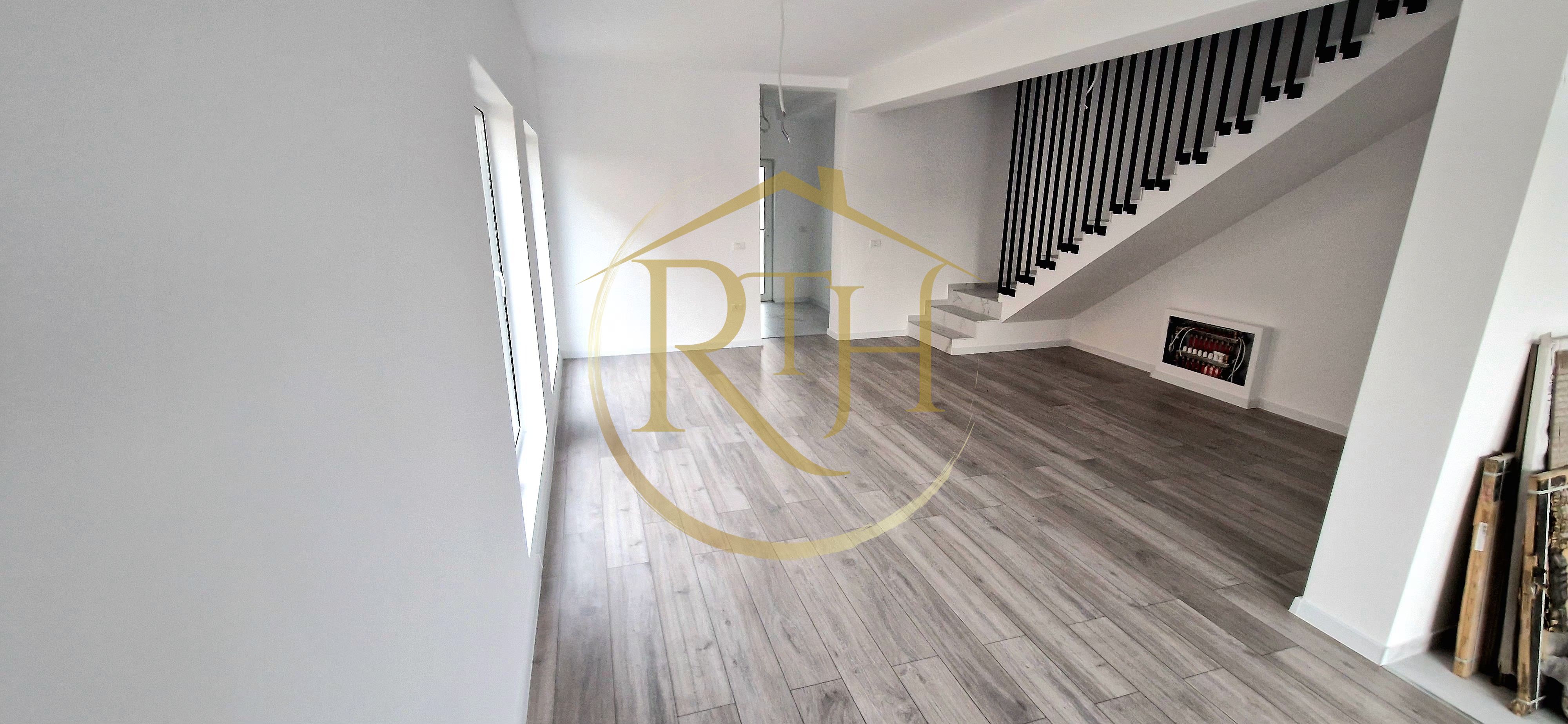 Duplex de vanzare cu 4 camere,2 bai,250 mp teren-Mosnita Veche zona Centrala. — fotografia 6