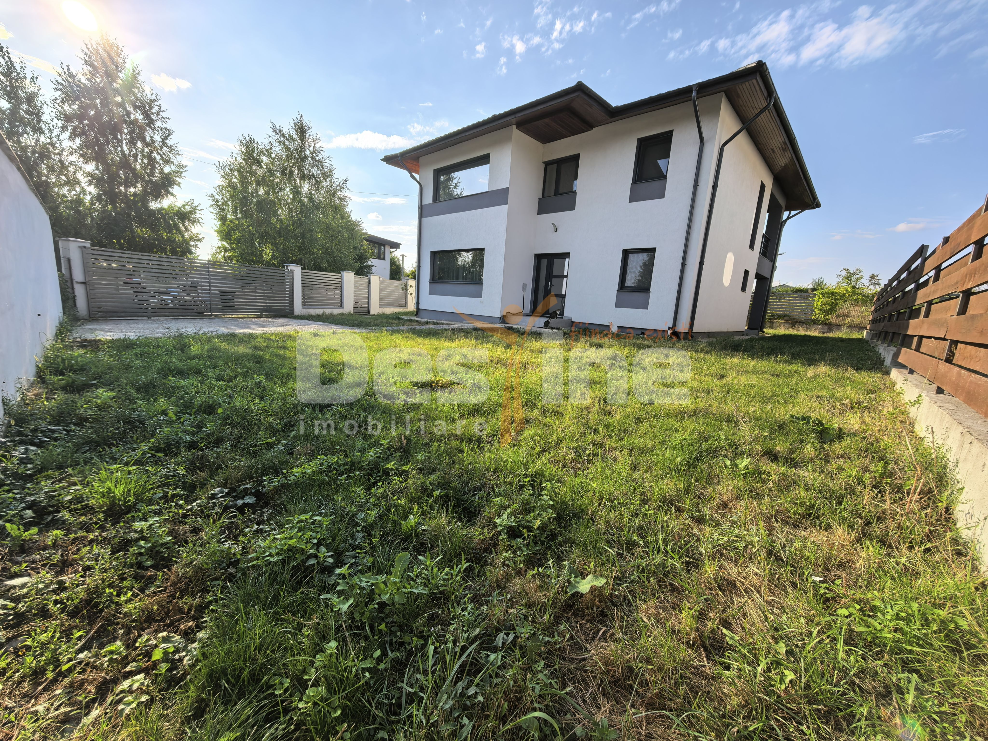 Vilă de închiriat cu 5 camere P+1 160 mp utili Copou — fotografia 3
