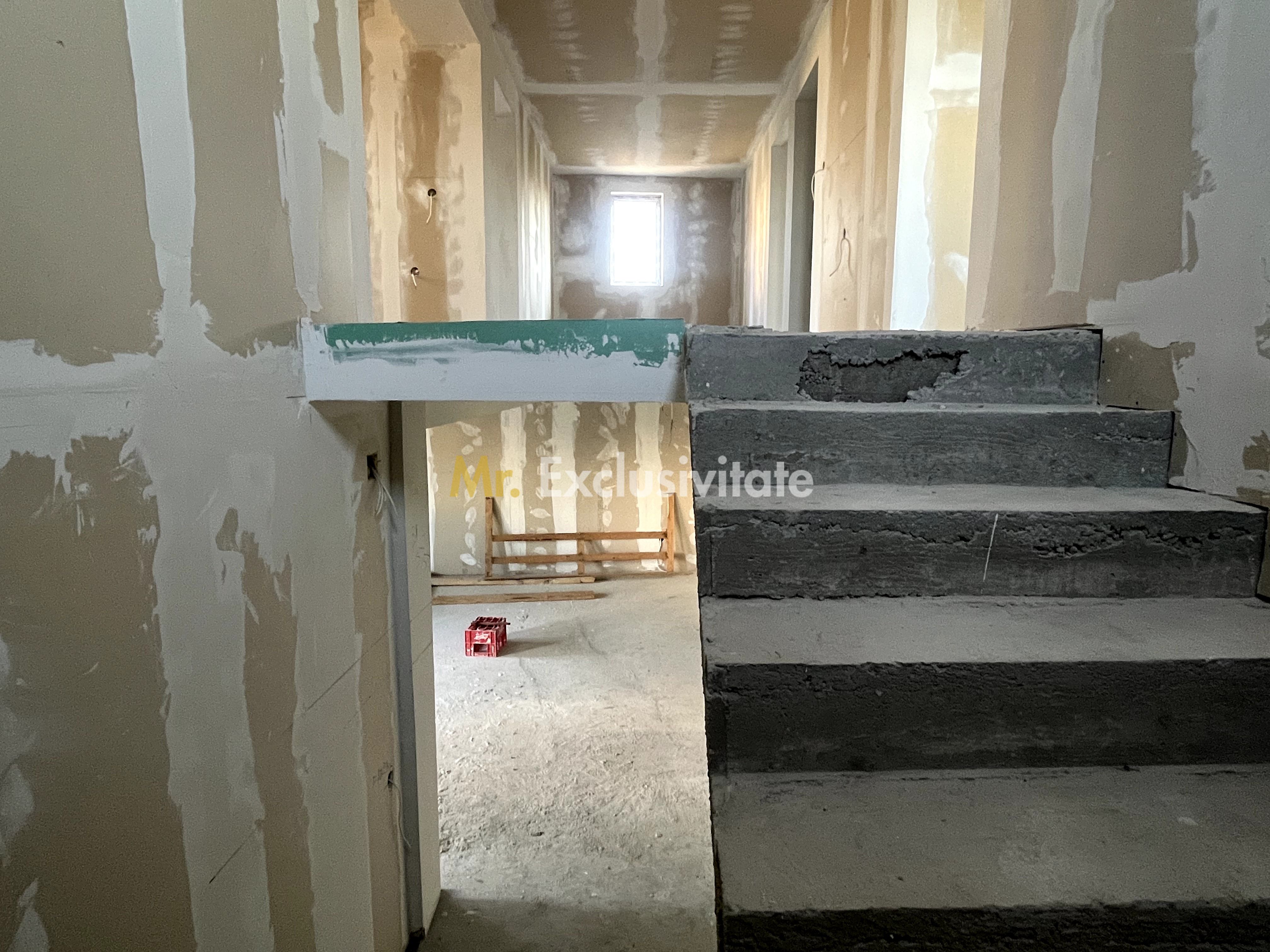 Casa la gri, 7 camere, 2 bai — fotografia 5