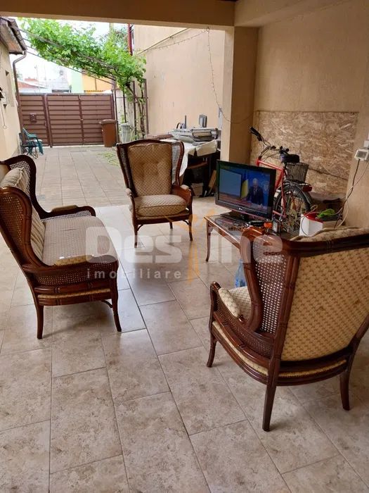 CASA INDIVIDUALA PARTER +ETAJ +MANSARDA — fotografia 3