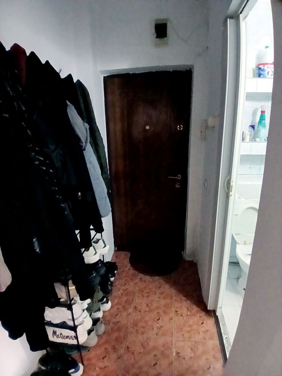 Apartament 2 camere Tecuci etaj 1 – zonă centrală — fotografia 7