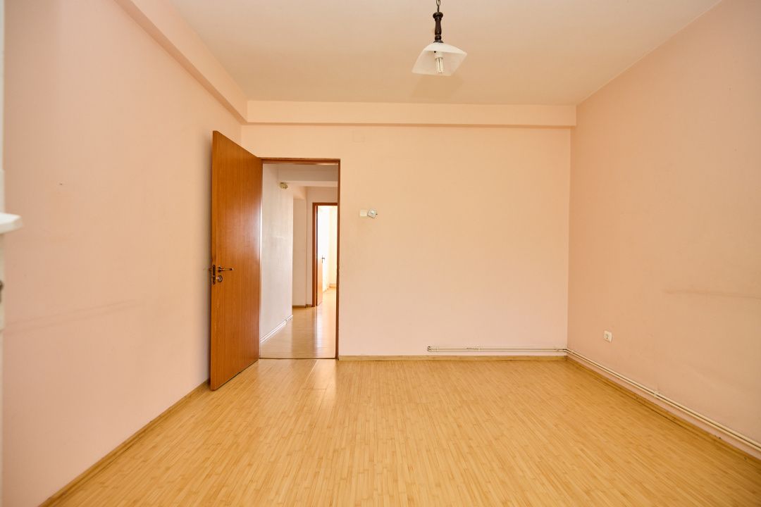 Apartament 4 Camere Decomandat | Craiovei | 3 Balcoane | Parcare — fotografia 17