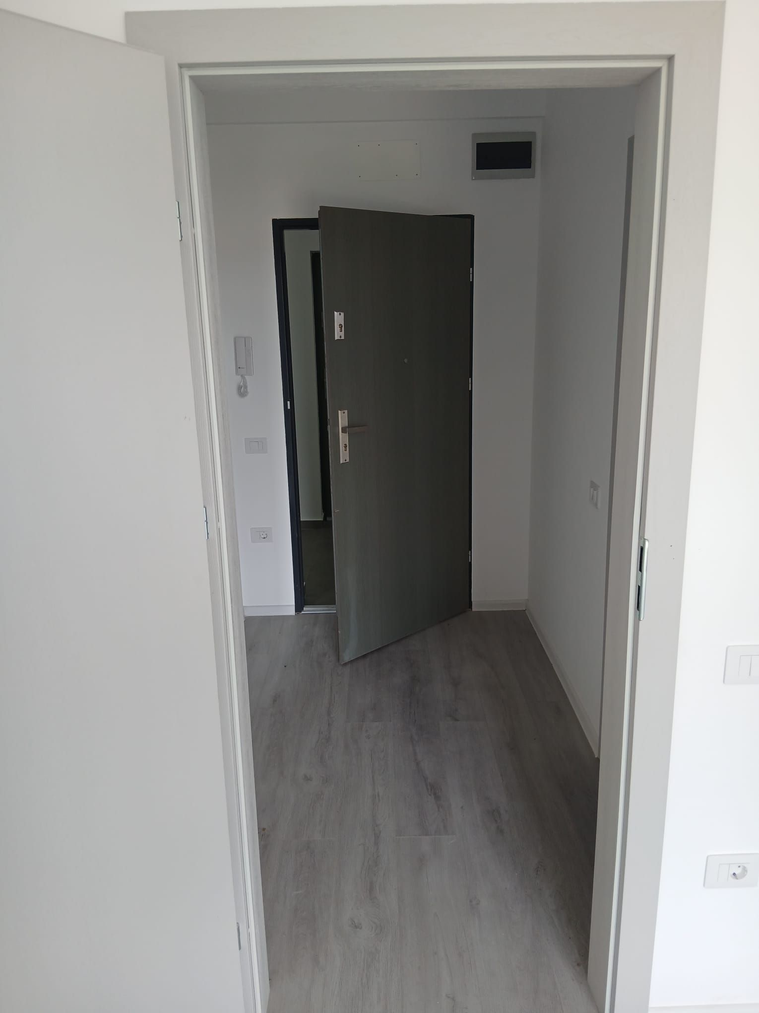 Apartament nou, 2 camere, Băile Felix.  80 000 E. Comision 0 — fotografia 4
