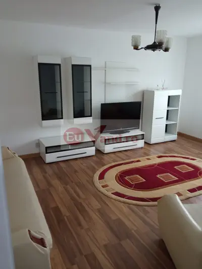 De inchiriat apartament cu 3 camere ICF, langa Scoala nr. 12, parter, 500 E