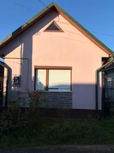Casă 5 camere de vânzare în Reghin