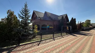 CASĂ PREMIUM DE VÂNZARE – STRADA ARCADIE ȘEPTILICI, LA LIMITA CU BACĂUL | MĂRGIN