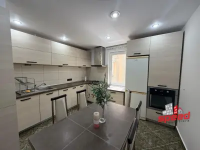 Apartament 4 camere de închiriat în Târgu Mureș