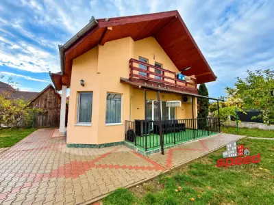 De vânzare casă singur în curte în Mureș - Sântana de Mureș