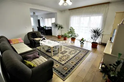 Casa 4 camere+spatiu comercial 420mp.6 bai,720mp teren