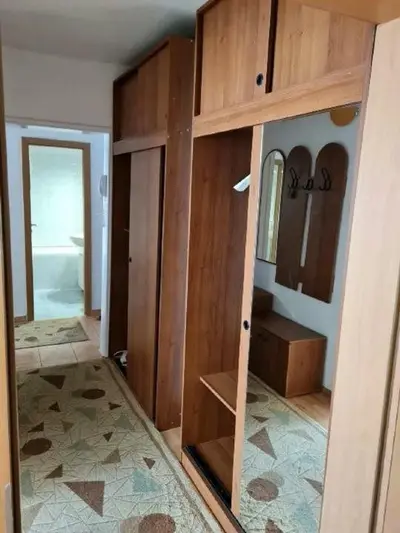 Inchiriez apartament cu 2 camere