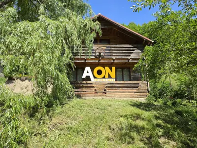 Cabana rustica din lemn, 3 camere. 1100 mp teren, Lunca Ampoitei