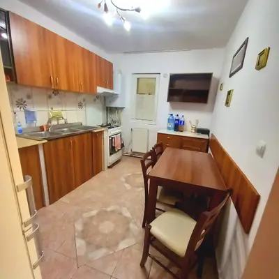 Chirie apartament Perla