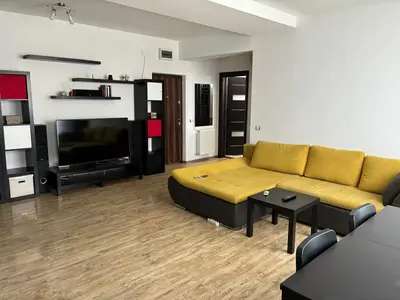 Inchiriez apartament 2 camere  Prelungirea Ghencea cu loc de parcare.