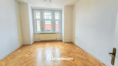 Spațiu de Birouri - 150 mp Utili - 4 Camere - Etaj 1