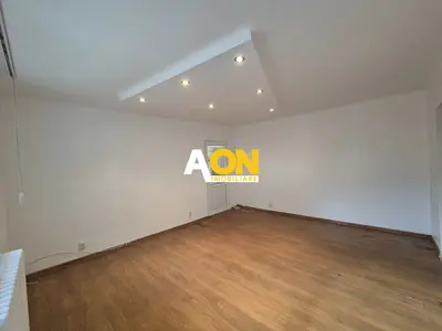 Apartament 2 camere parter inalt, Cetate