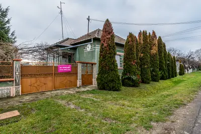 O gospodărie rurală definită prin teren și libertatea spațiului