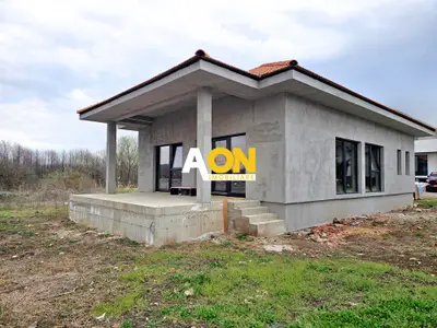 Casa nouă 123 mp utili, semifinisată, 535 mp teren, pod mansardabil