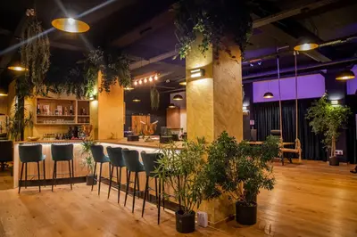 Spatiu birou MODERN de inchiriat sistem coworking utilitati incluse