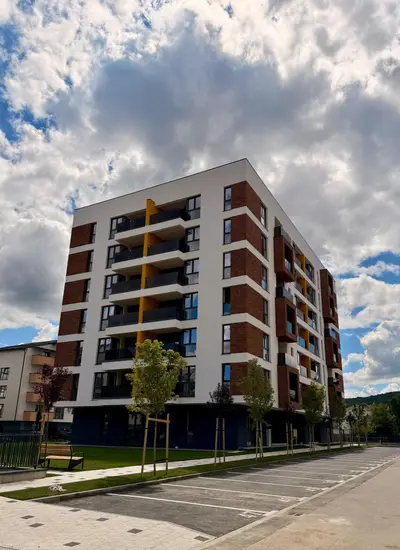 Apartament semifinisat 4 camere I Strada Tineretului I Floresti