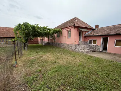 Casa de vanzare 255mp utili, 1974mp teren - Balomir