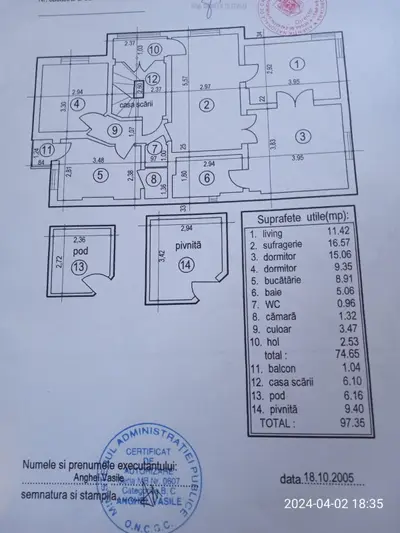 Vand apartament in vila