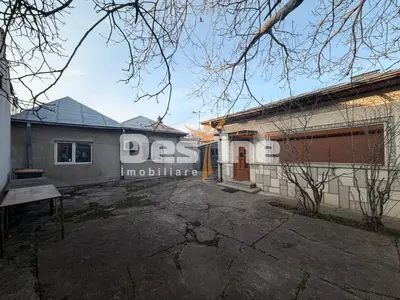 Casa +Teren intravilan 900 mp ( 2 corpuri de casă )Calea Giulești