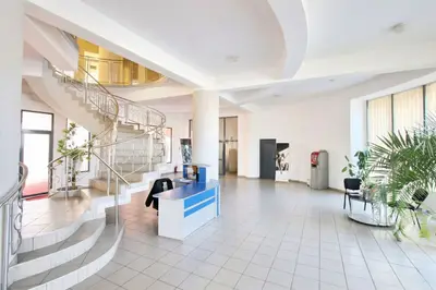 Spații de birouri de închiriat , Business Center – zonă semicentrală