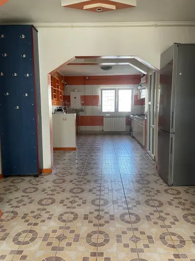 Apartament 4 camere zona mall vitan- nerva traian