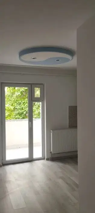 Apartament cu 3 camere de vânzare – Zona Brădet