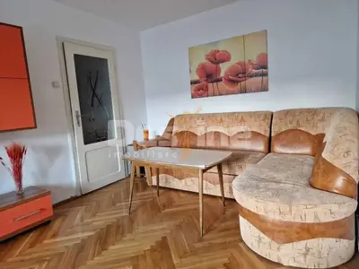 Apartament 3 camere la etaj intermediar, cu loc de parcare, zona Astra